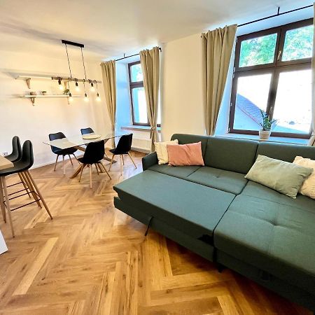 Apartman Elen Нове-Место-над-Метуйи Экстерьер фото