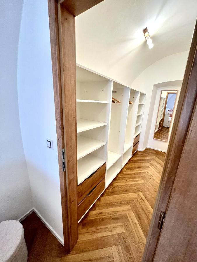 Apartman Elen Нове-Место-над-Метуйи Экстерьер фото